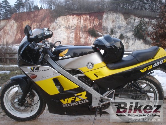 1987 Honda VFR 400 NC24 photo